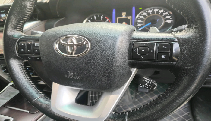 2017 Toyota Fortuner 2.8 4X2 AT, Diesel, Automatic, 95,220 km, interior