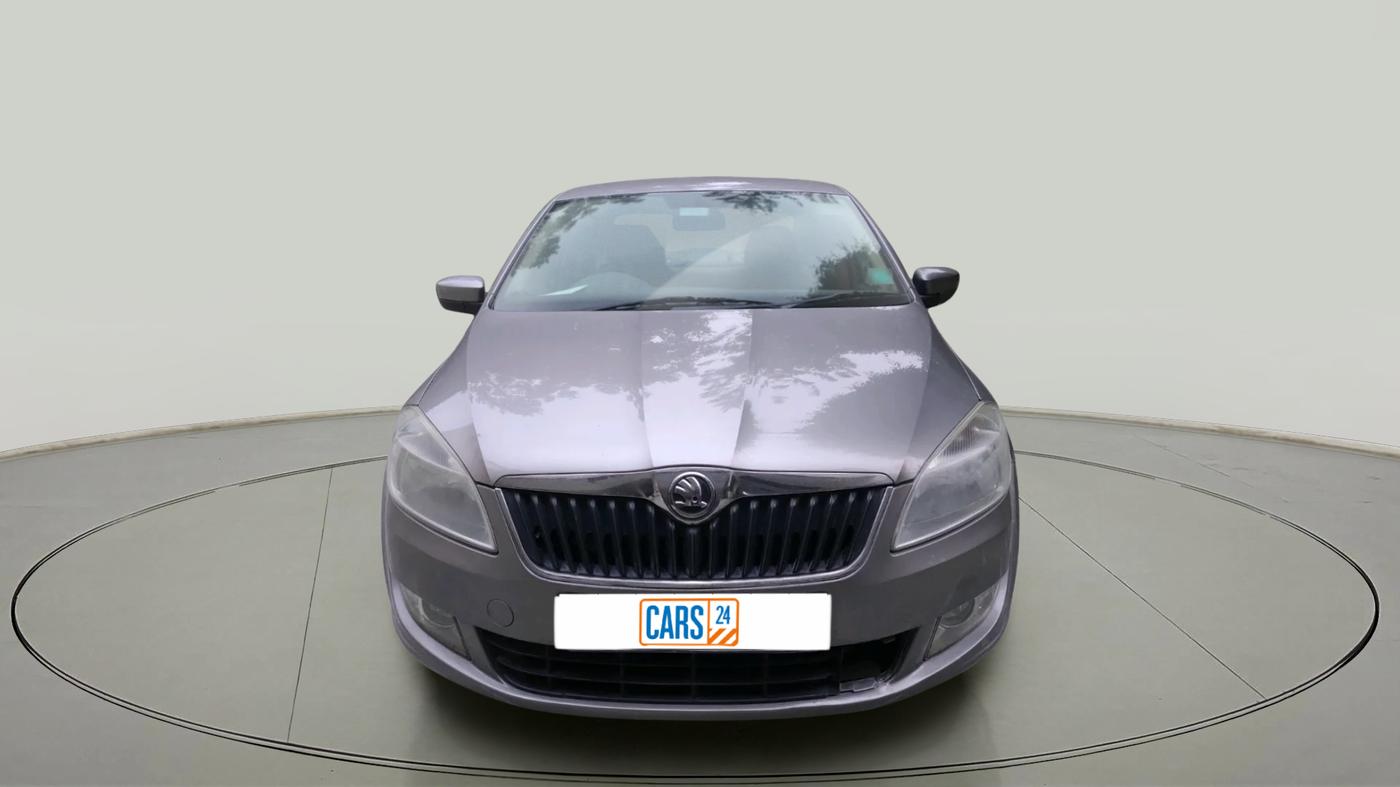 2013 Skoda Rapid AMBITION 1.6 TDI CR MT PLUS, Diesel, Manual, 90,324 km, exterior