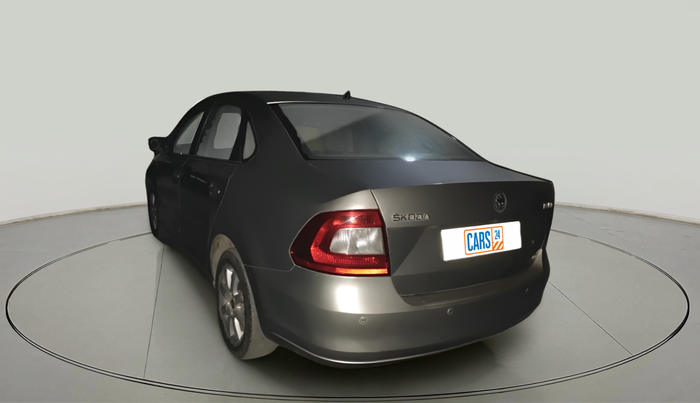 2013 Skoda Rapid AMBITION 1.6 TDI CR MT, Diesel, Manual, 90,324 km, exterior