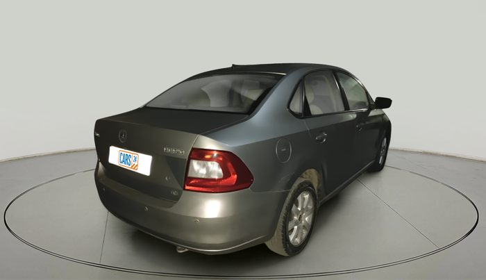 2013 Skoda Rapid AMBITION 1.6 TDI CR MT, Diesel, Manual, 90,324 km, exterior