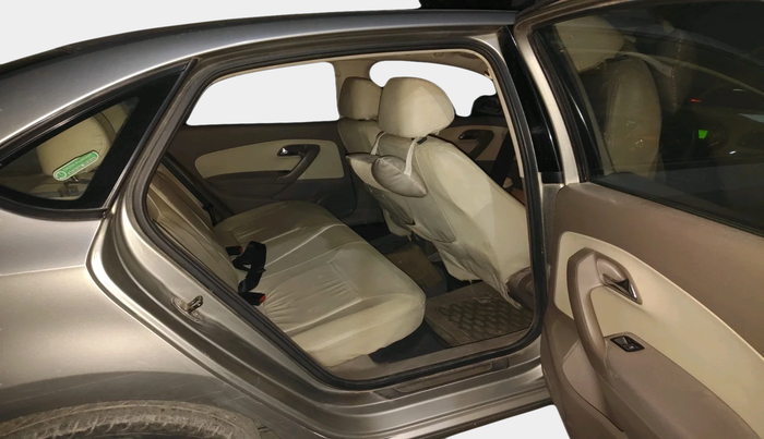 2013 Skoda Rapid AMBITION 1.6 TDI CR MT, Diesel, Manual, 90,324 km, interior