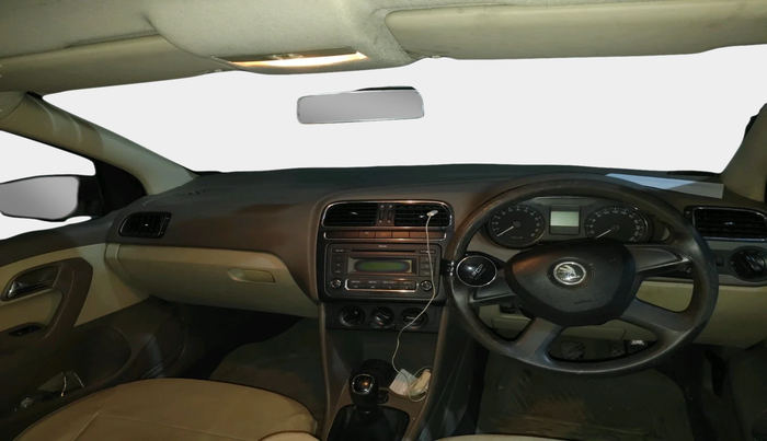 2013 Skoda Rapid AMBITION 1.6 TDI CR MT, Diesel, Manual, 90,324 km, interior