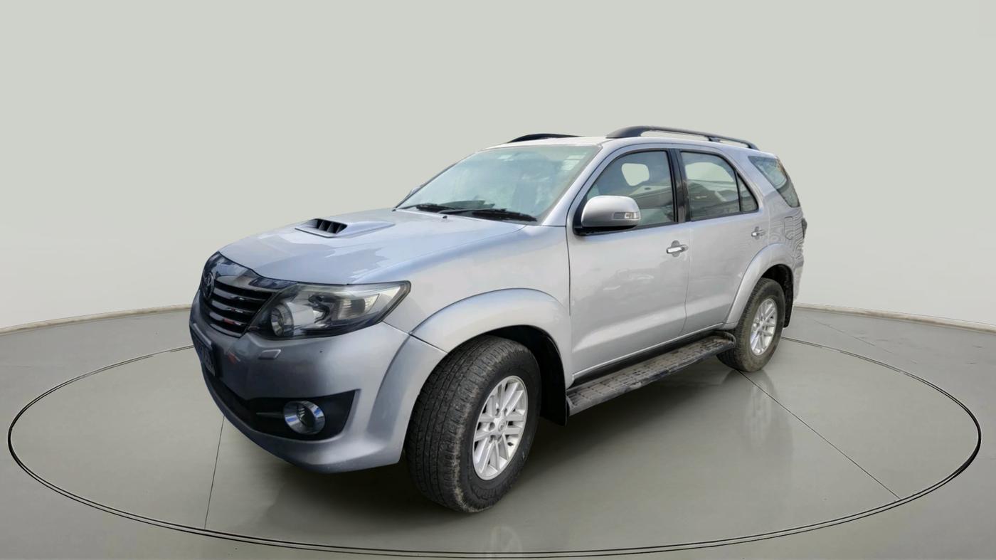 2012 Toyota Fortuner 3.0 4X2 AT, Diesel, Automatic, 1,41,784 km, exterior