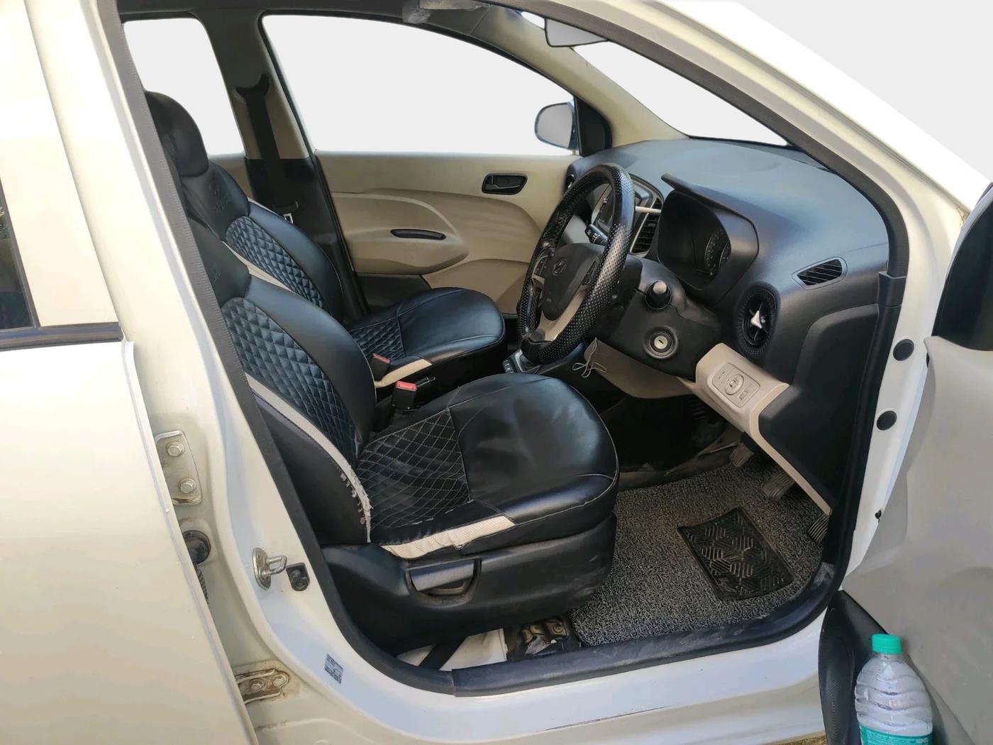 2022 Hyundai NEW SANTRO SPORTZ EXECUTIVE MT CNG, CNG, Manual, 1,04,479 km, interior