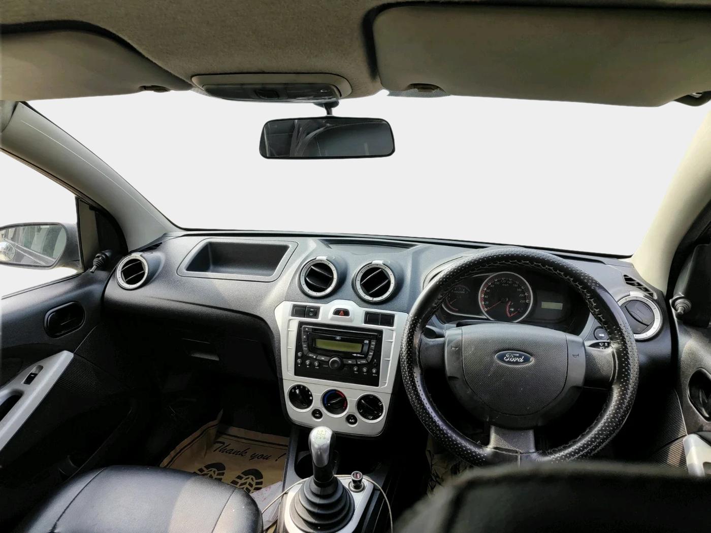 2011 Ford Figo ZXI 1.4 DIESEL, Diesel, Manual, 1,49,672 km, interior