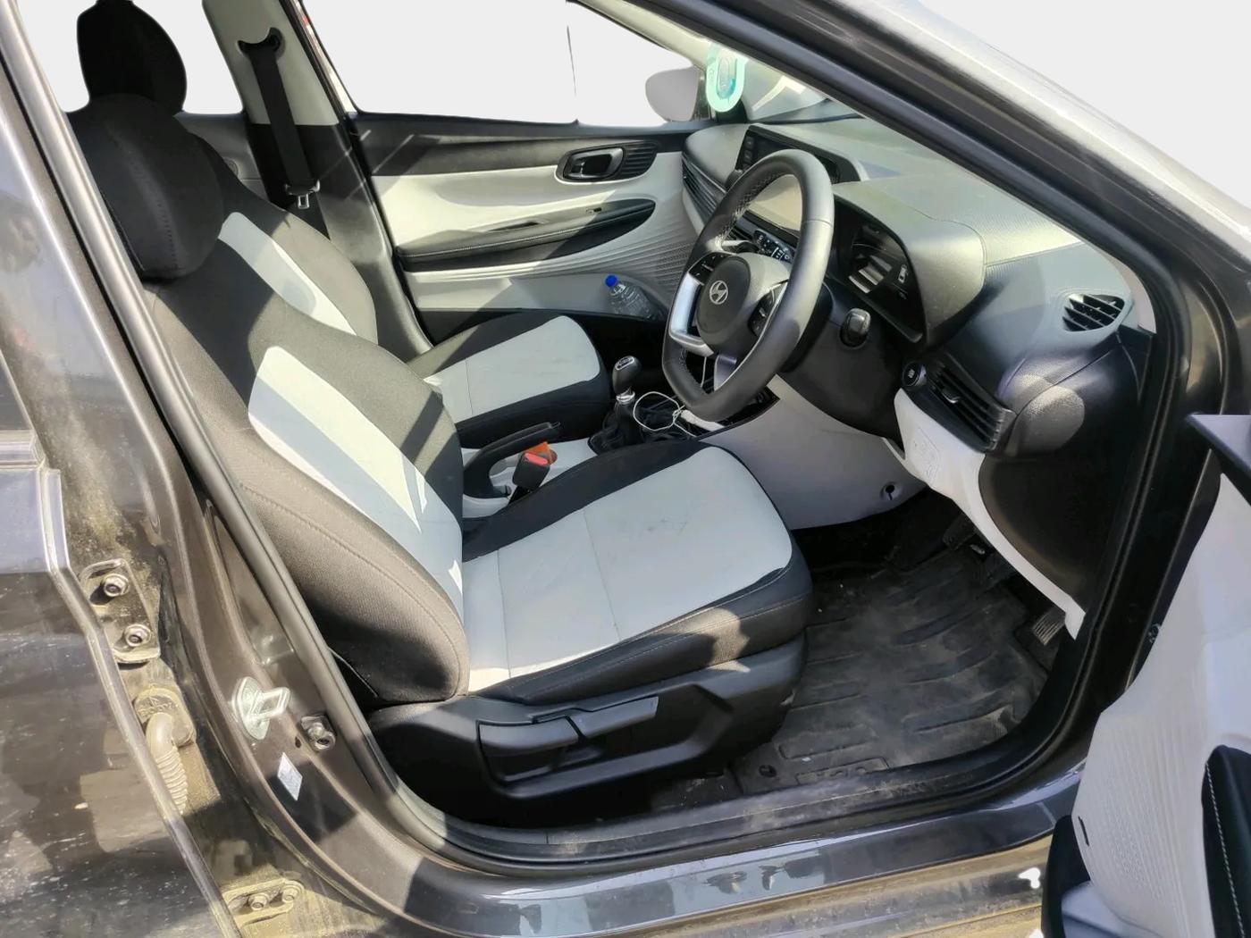 2024 Hyundai NEW I20 ASTA 1.2 MT, Petrol, Manual, 10,321 km, interior