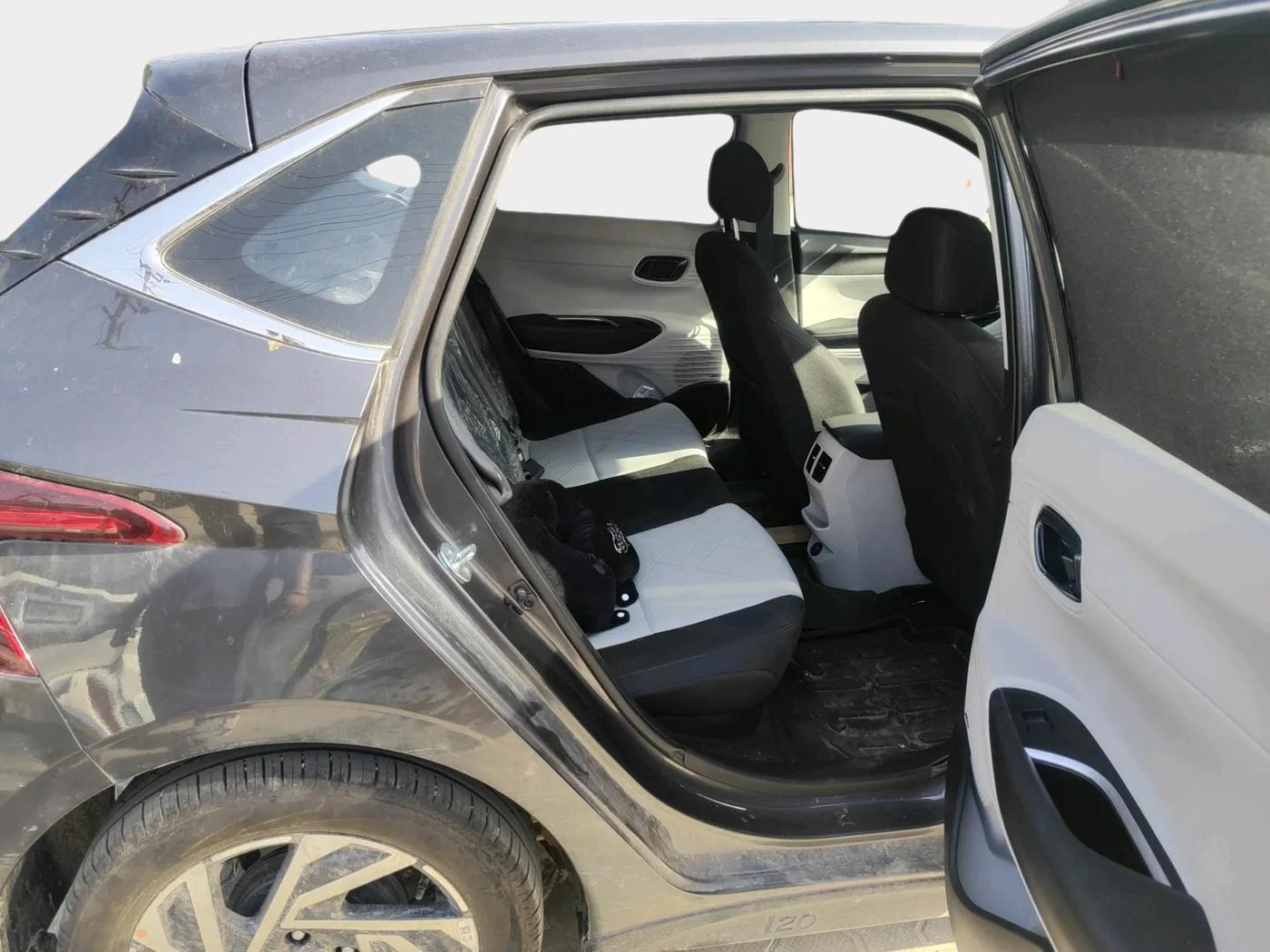 2024 Hyundai NEW I20 ASTA 1.2 MT, Petrol, Manual, 10,321 km, interior