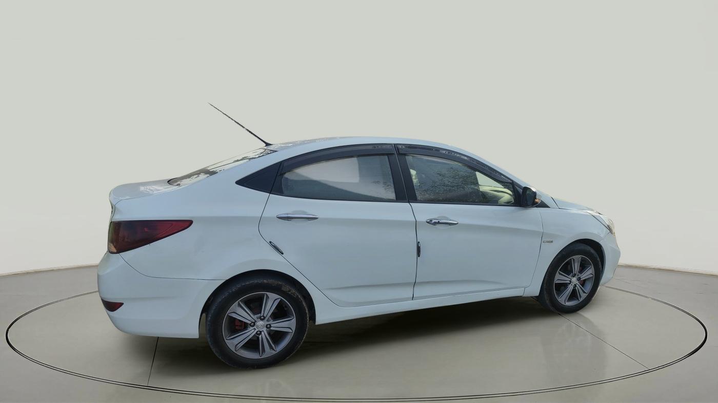 2013 Hyundai Verna FLUIDIC 1.6 CRDI SX, Diesel, Manual, 91,700 km, exterior