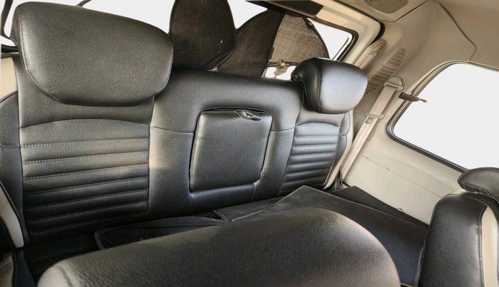 2017 Mahindra Scorpio S10 1.99 INTELLI-HYBRID, Diesel, Manual, 1,08,311 km, interior