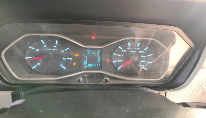 2017 Mahindra Scorpio S10 1.99 INTELLI-HYBRID, Diesel, Manual, 1,08,311 km, interior