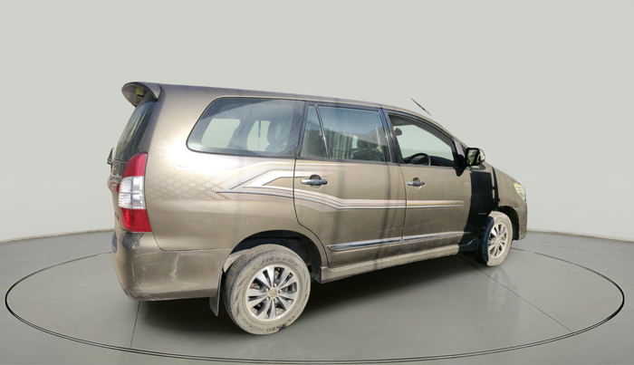 2015 Toyota Innova 2.5 ZX 7 STR, Diesel, Manual, 1,53,350 km, exterior