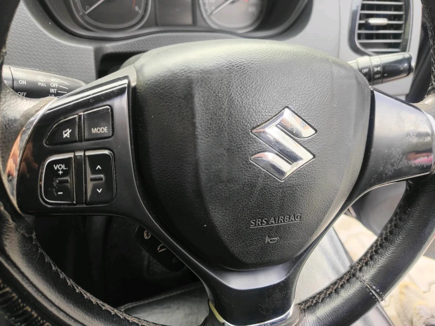 2016 Maruti Vitara Brezza ZDI, Diesel, Manual, 1,59,298 km, interior