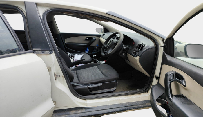 2011 Volkswagen Polo TRENDLINE 1.2L DIESEL, Diesel, Manual, 1,60,315 km, interior