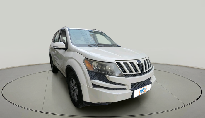 2015 Mahindra XUV500 W6, Diesel, Manual, 1,02,809 km, exterior
