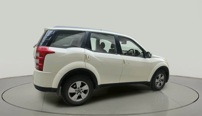 2015 Mahindra XUV500 W6, Diesel, Manual, 1,02,809 km, exterior