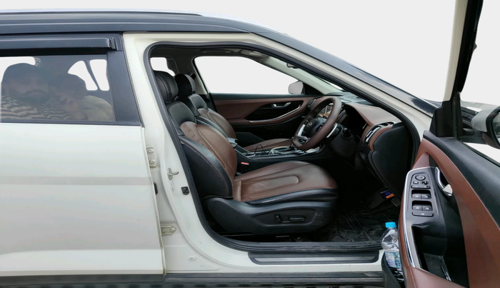 2021 Hyundai ALCAZAR PLATINUM(O) 6STR 1.5 AT, Diesel, Automatic, 1,41,343 km, interior