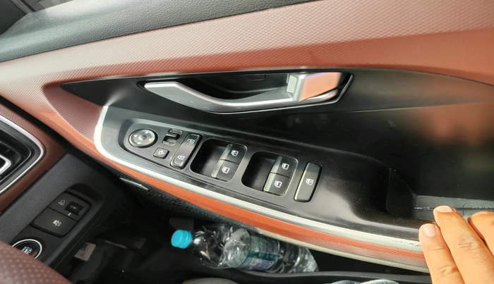 2021 Hyundai ALCAZAR PLATINUM(O) 6STR 1.5 AT, Diesel, Automatic, 1,41,343 km, interior