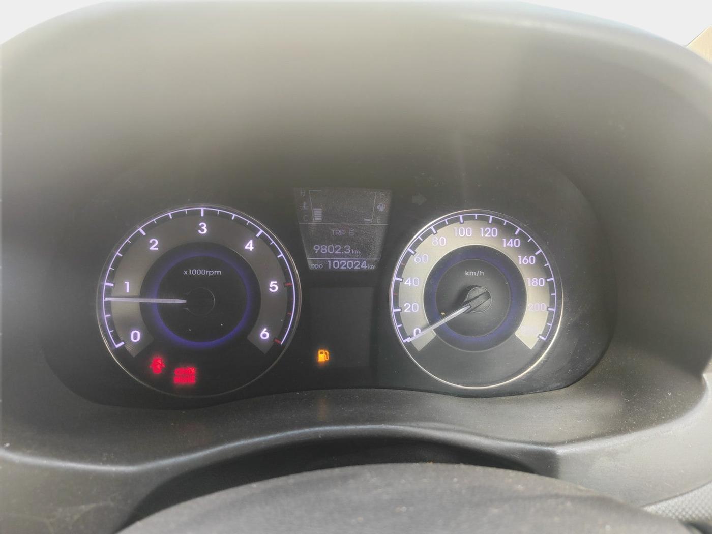 2012 Hyundai Verna FLUIDIC 1.6 CRDI SX, Diesel, Manual, 1,02,024 km, interior