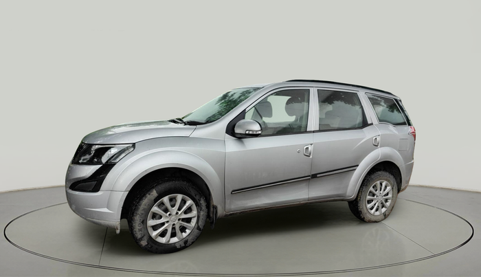 2016 Mahindra XUV500 W4, Diesel, Manual, 35,951 km, exterior