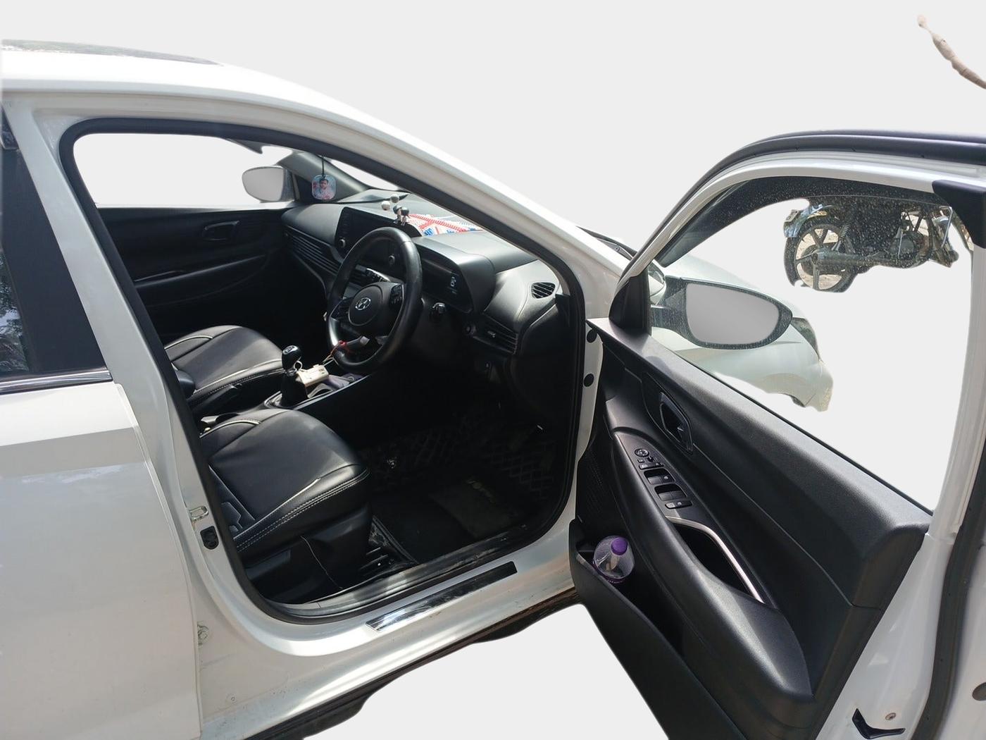 2023 Hyundai NEW I20 ASTA 1.2 MT, Petrol, Manual, 22,452 km, interior