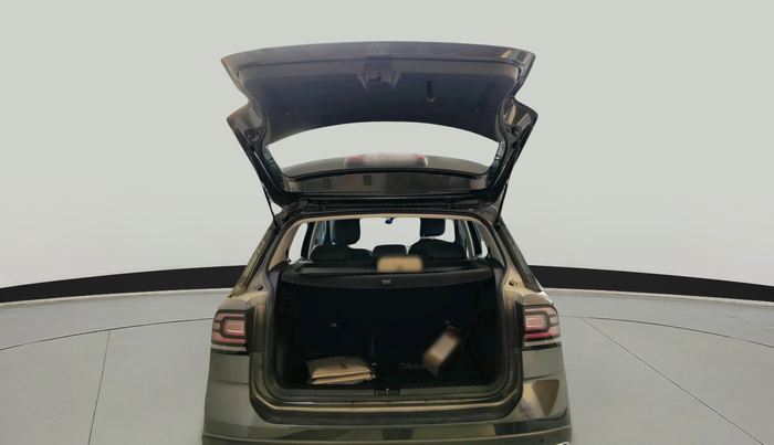 2025 Volkswagen TAIGUN TOPLINE 1.0 TSI AT, Petrol, Automatic, 1,744 km, exterior