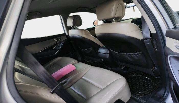 2014 Hyundai Santa Fe 4 WD AT, Diesel, Automatic, 1,29,955 km, interior