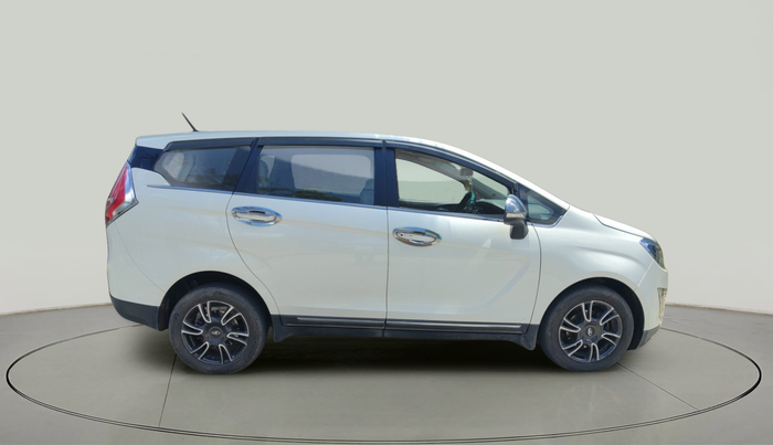 2018 Mahindra MARAZZO M8 7 STR, Diesel, Manual, 79,528 km, exterior