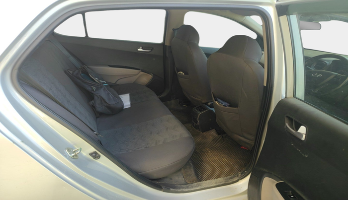 2016 Hyundai Grand i10 ASTA 1.2 KAPPA VTVT, Petrol, Manual, 81,944 km, interior