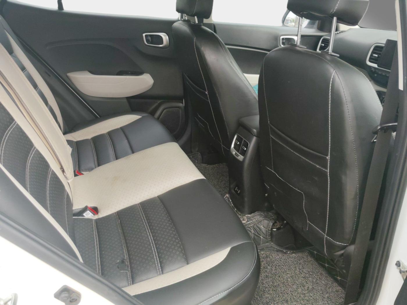 2022 Hyundai VENUE SX 1.2 PETROL, Petrol, Manual, 49,902 km, interior