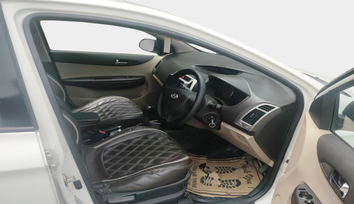 2014 Hyundai i20 MAGNA 1.4 CRDI, Diesel, Manual, 1,01,415 km, interior