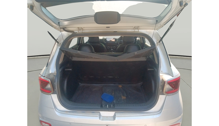 2020 Hyundai VENUE E 1.2, Petrol, Manual, 65,158 km, exterior