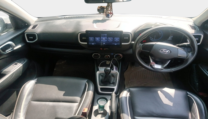 2020 Hyundai VENUE E 1.2, Petrol, Manual, 65,158 km, interior