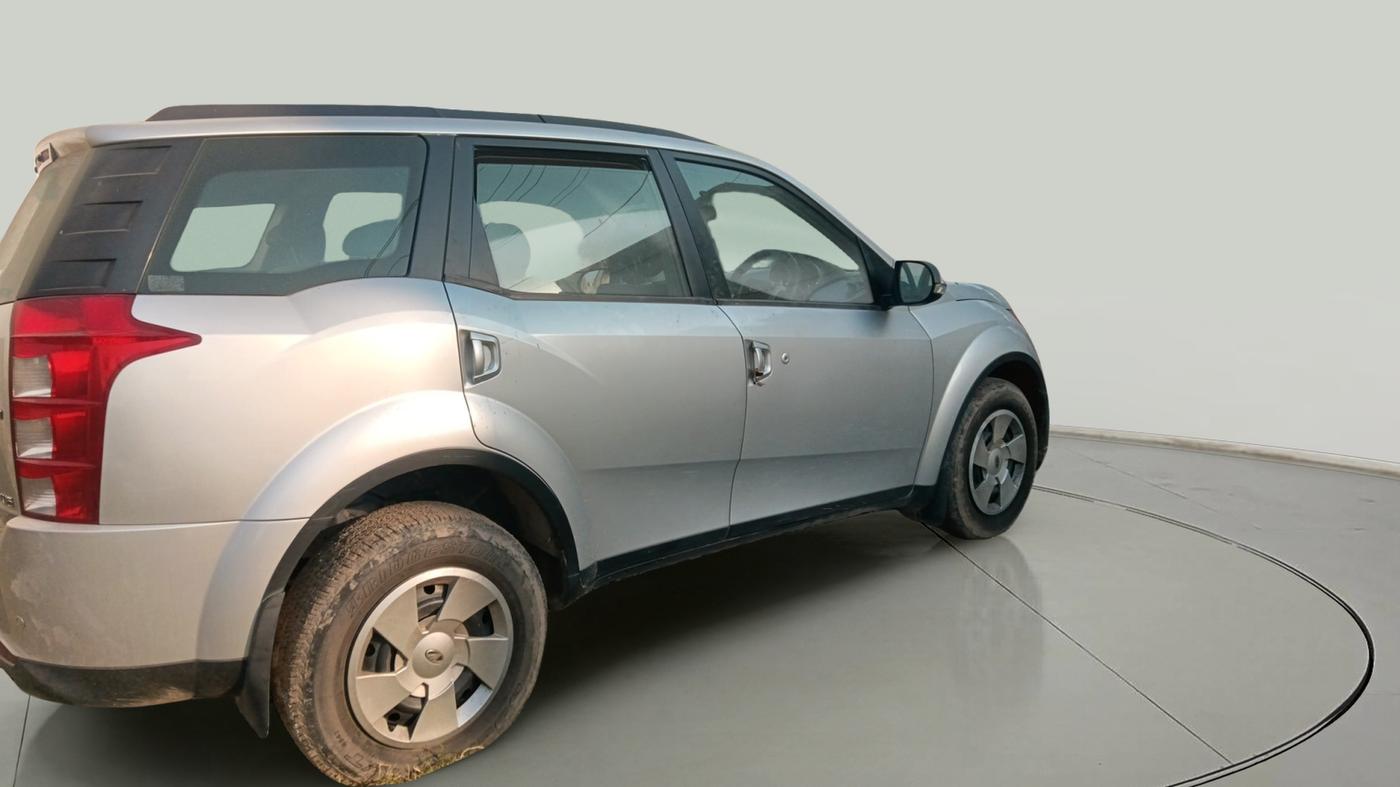 2017 Mahindra XUV500 W6, Diesel, Manual, 33,560 km, exterior