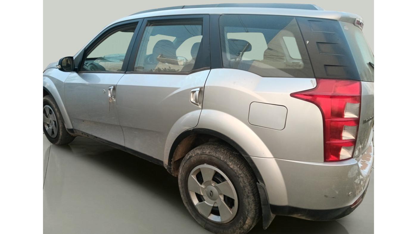 2017 Mahindra XUV500 W6, Diesel, Manual, 33,560 km, exterior