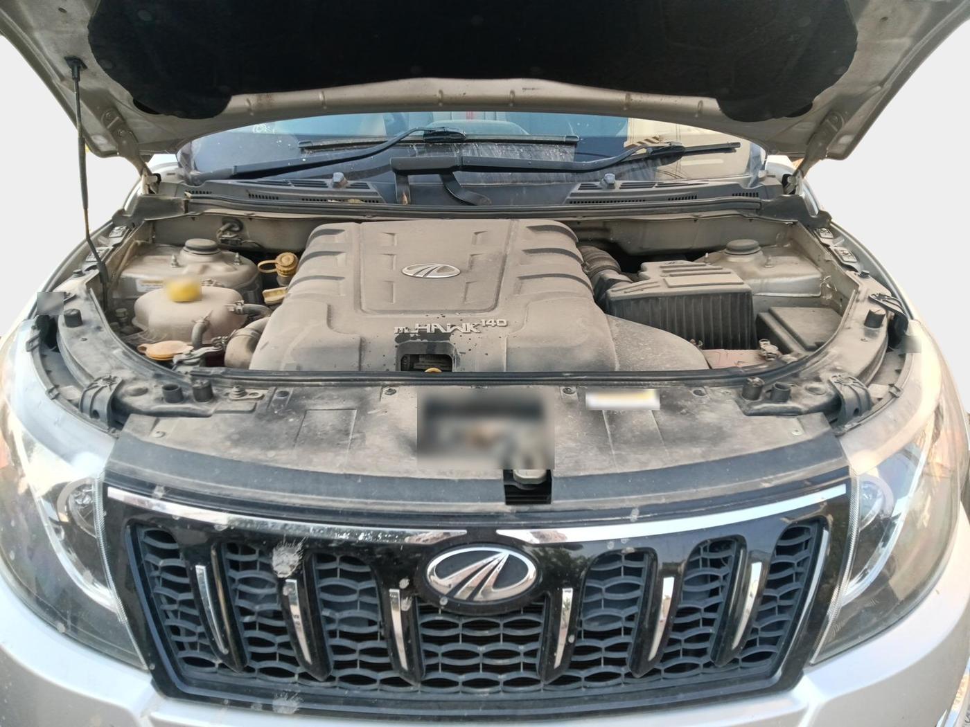 2017 Mahindra XUV500 W6, Diesel, Manual, 33,560 km, exterior