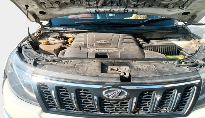 2015 Mahindra XUV500 W8, Diesel, Manual, 82,128 km, exterior