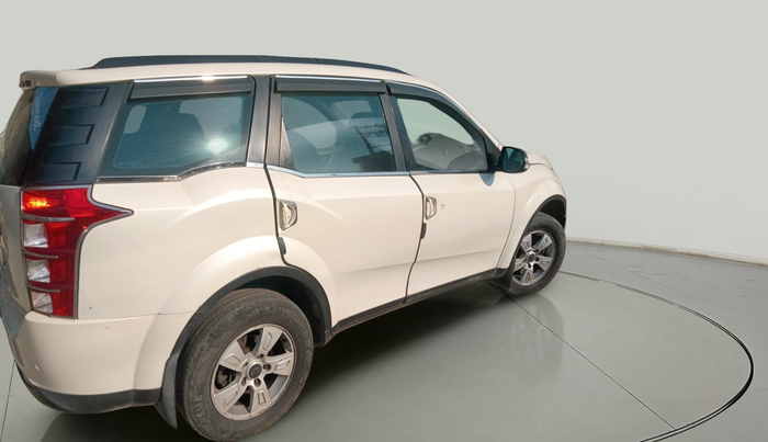 2015 Mahindra XUV500 W8, Diesel, Manual, 82,128 km, exterior