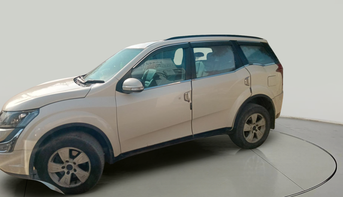 2015 Mahindra XUV500 W8, Diesel, Manual, 82,128 km, exterior