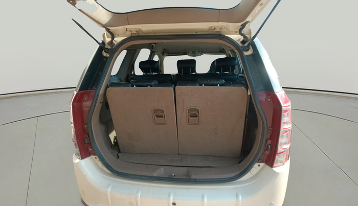 2015 Mahindra XUV500 W8, Diesel, Manual, 82,128 km, exterior