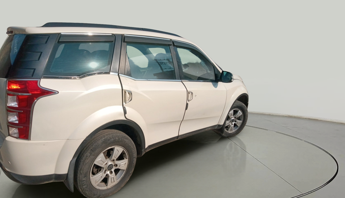 2015 Mahindra XUV500 W8, Diesel, Manual, 82,128 km, exterior
