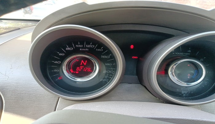 2015 Mahindra XUV500 W8, Diesel, Manual, 82,128 km, interior