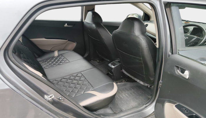 2014 Hyundai Grand i10 SPORTZ 1.1 CRDI, Diesel, Manual, 1,06,641 km, interior