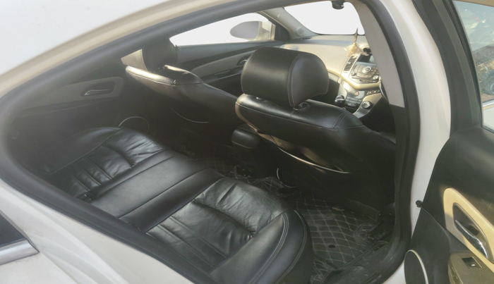 2015 Chevrolet Cruze LTZ, Diesel, Manual, 97,956 km, interior