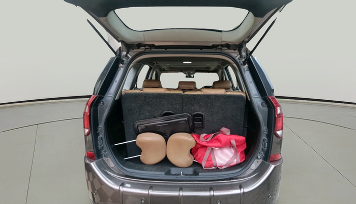 2019 Mahindra XUV500 W11 AT, Diesel, Automatic, 75,503 km, exterior