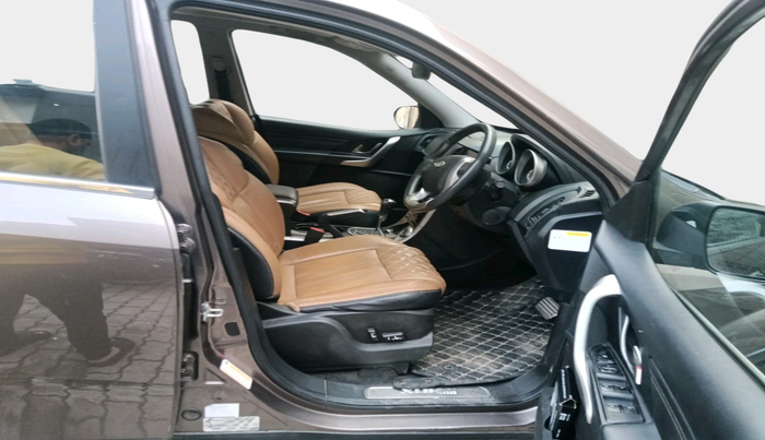 2019 Mahindra XUV500 W11 AT, Diesel, Automatic, 75,503 km, interior