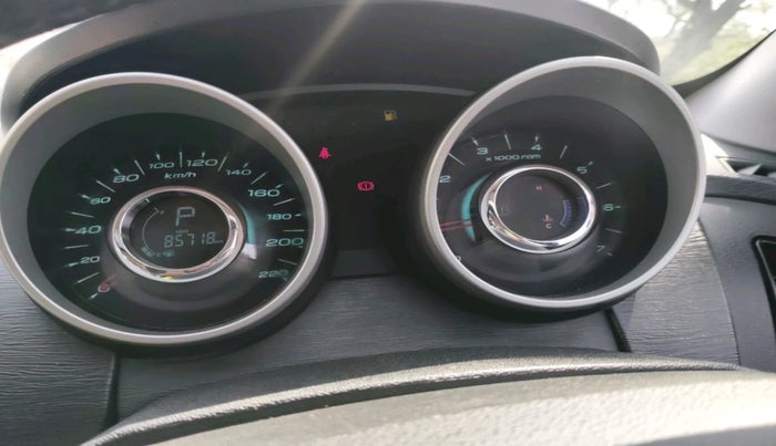 2018 Mahindra XUV500 W9 AT 1.99, Diesel, Automatic, 85,718 km, interior