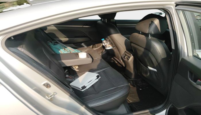 2017 Hyundai New Elantra 2.0 SX(O) AT PETROL, Petrol, Automatic, 1,47,053 km, interior