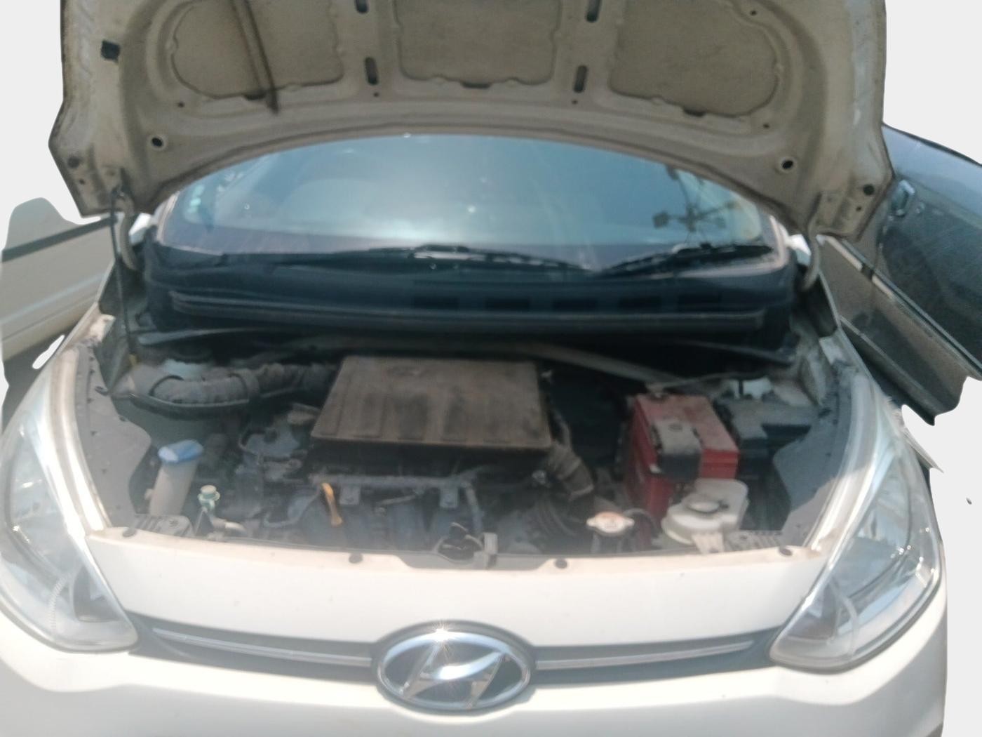 2016 Hyundai Grand i10 SPORTZ 1.2 KAPPA VTVT, Petrol, Manual, 25,724 km, exterior