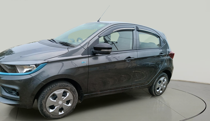 2024 Tata TIAGO EV XT MEDIUM RANGE, Electric, Automatic, 43,948 km, exterior