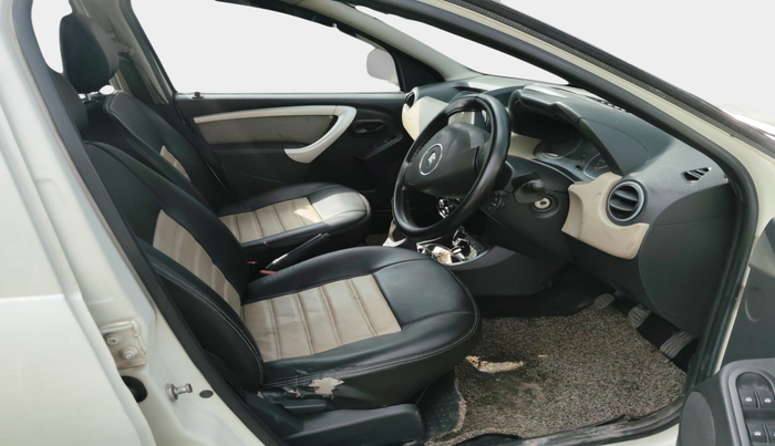 2013 Renault Duster 85 PS RXL DIESEL, Diesel, Manual, 1,31,650 km, interior
